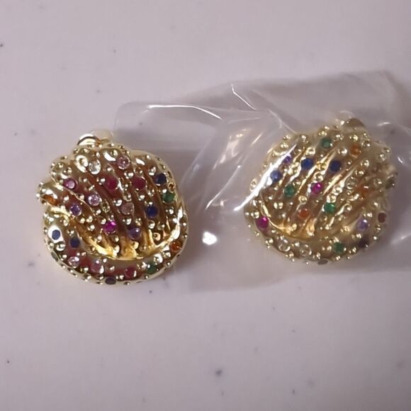 NWT Jewelry Case with 3 Gold Earrings - Picture 3 of 7